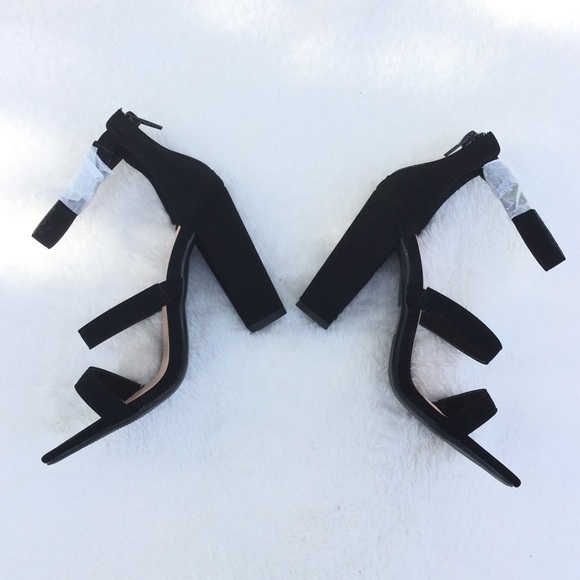 CHARLOTTE RUSSE BLACK CHUNKY HEEL STRAP UP HEELS - Picture 4 of 6